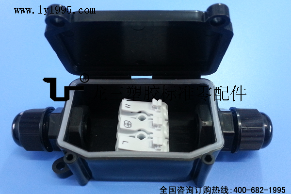 B703防水接线盒  IP66防水等级一进一出